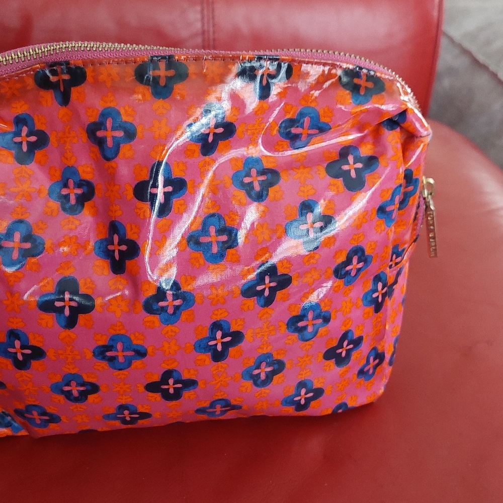 Tory Burch Red, Pink and Blue Floral Cosmetic Bag Oversized - Picture 4 of 8